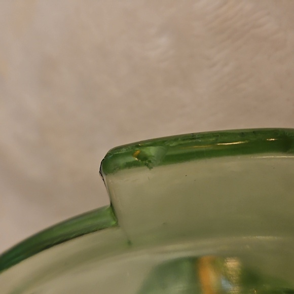 Antique Green Uranium Vaseline Depression Glass Citrus Juicer - Picture 9 of 11